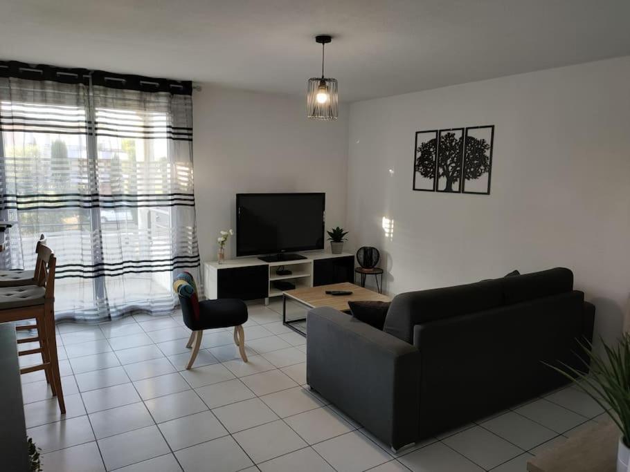 Fenouillet  Spacieux Et Joli Appartement De 2 A 4 Personnes • Parking • Wifi מראה חיצוני תמונה